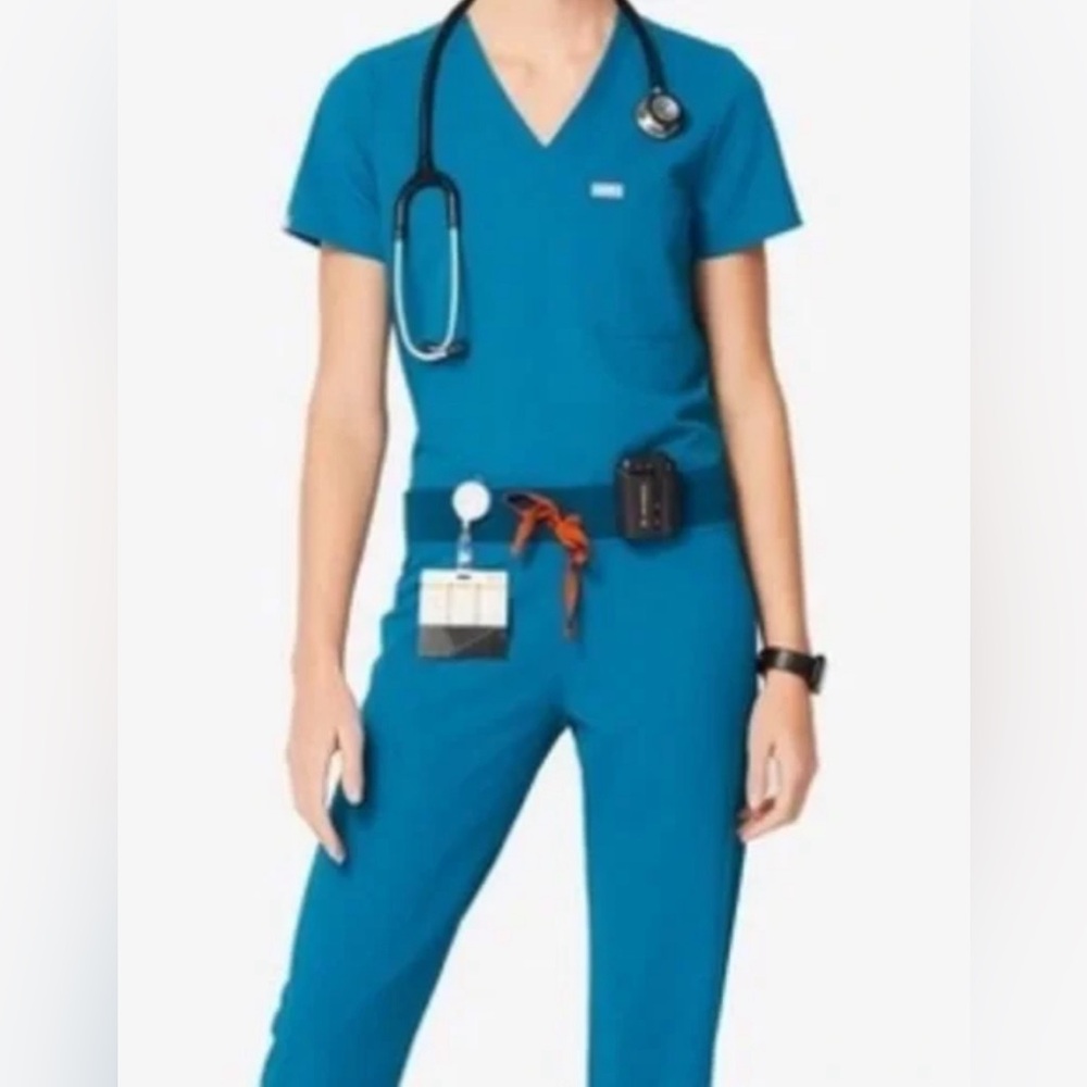 Figs Alps Blue Scrub Set